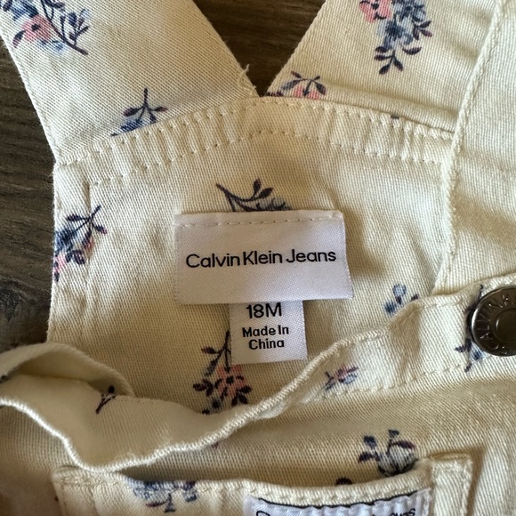 Calvin Kline short overalls - Picture 2 of 2